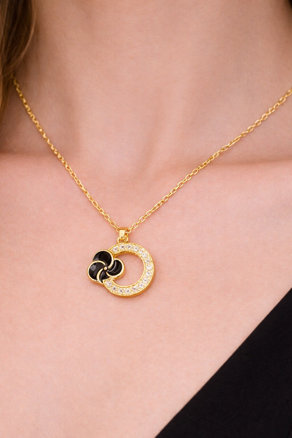 Floral Circle Pendant Necklace Set ⭐