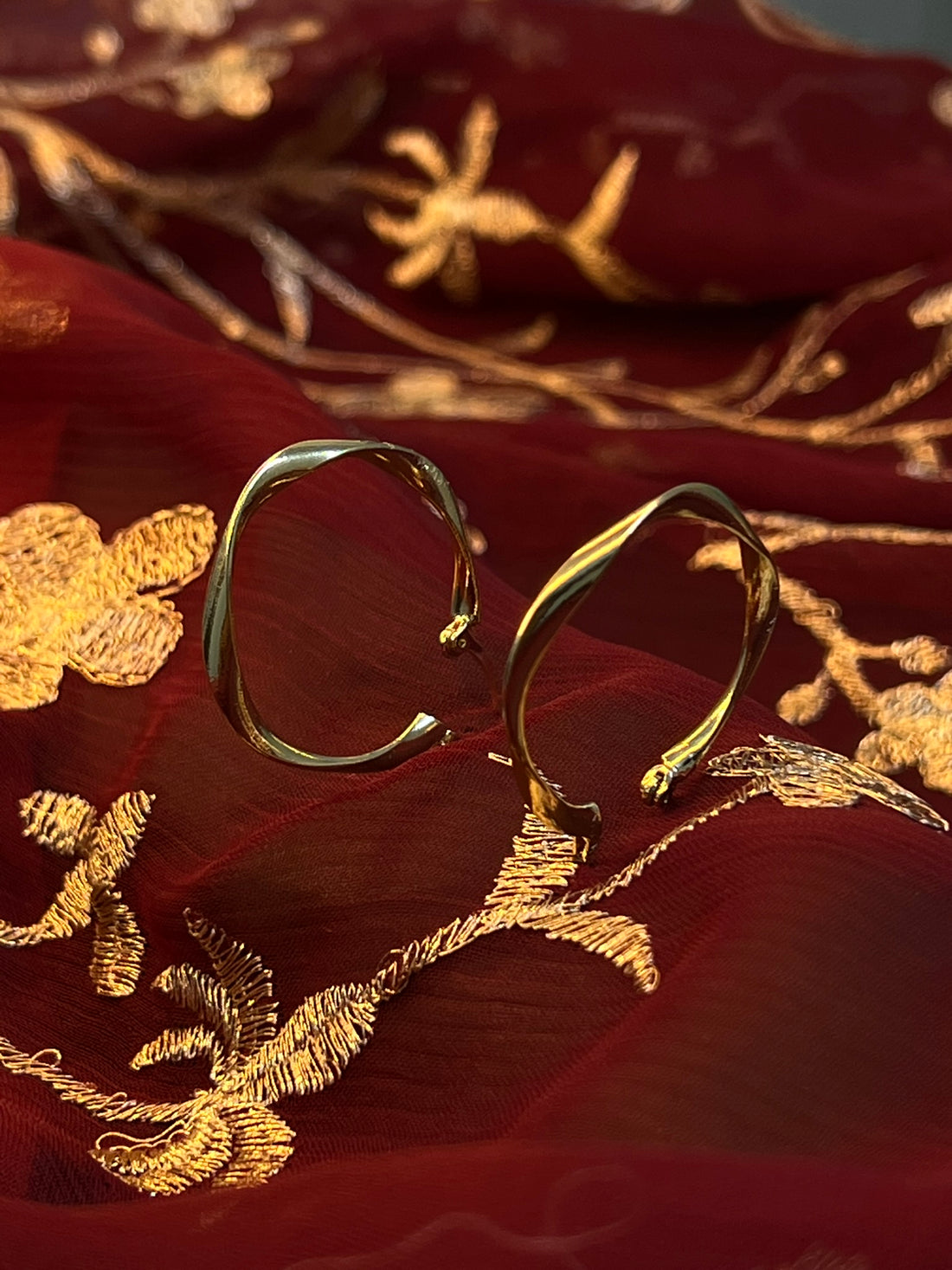 Bridal Twist Hoop Earrings ⭐