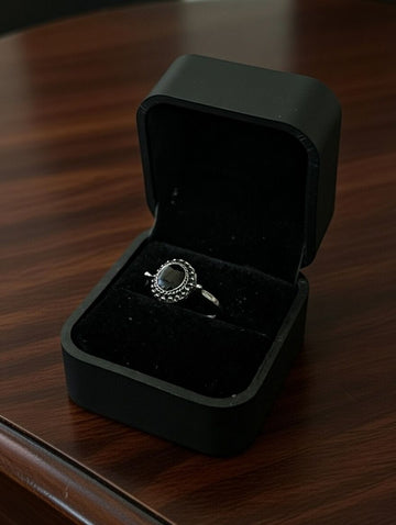 Silver Black Stone Vintage Ring (Standard Size)