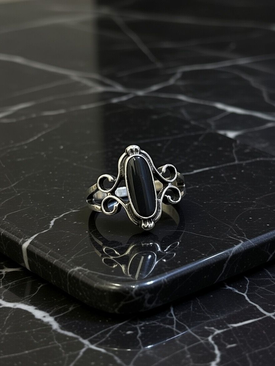 Silver Black Oval Stone Ring (Standard Size)
